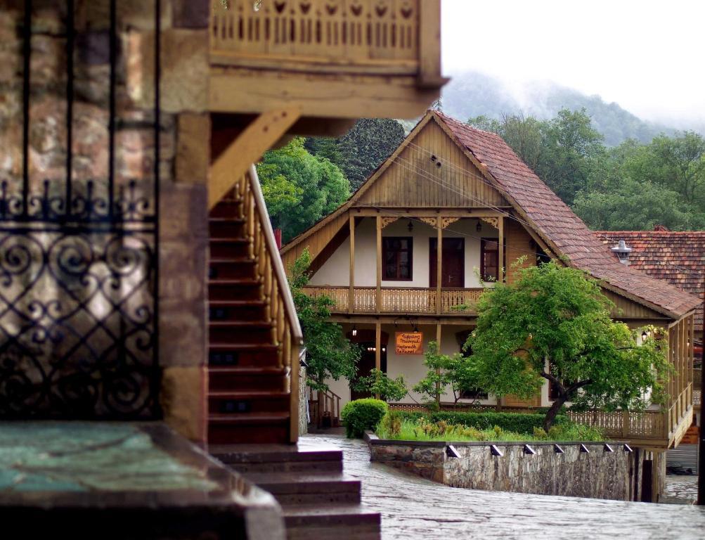 ホテル Tufenkian Old Dilijan Complex エクステリア 写真